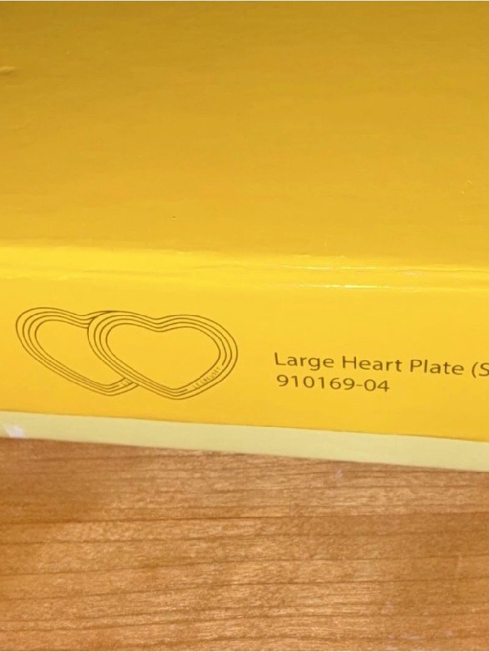 Le Creuset Heart Shaped Stoneware Set (dish&plate) Retired Bluebell Purple - Picture 10 of 14